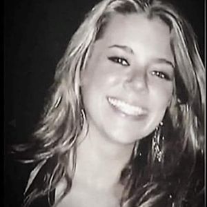 Meet your Posher, Carla